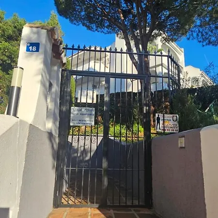 Sunny 1 Bedroom In Monte B , Mijas Miraflores 公寓