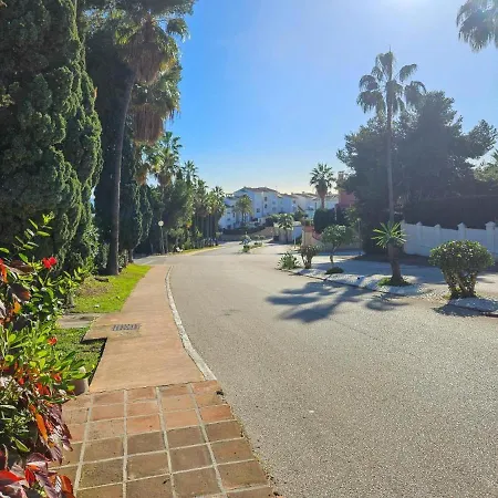 Sunny 1 Bedroom In Monte B , Mijas Miraflores 公寓