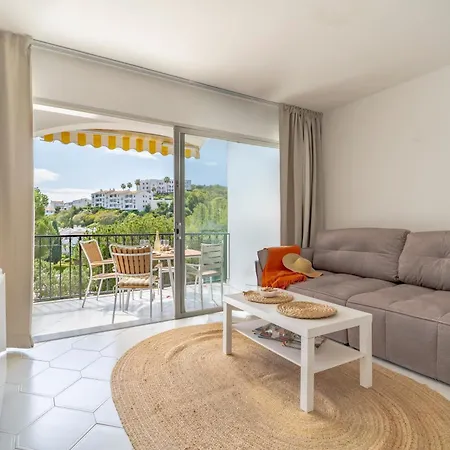 Sunny 1 Bedroom In Monte B , Mijas Miraflores 公寓